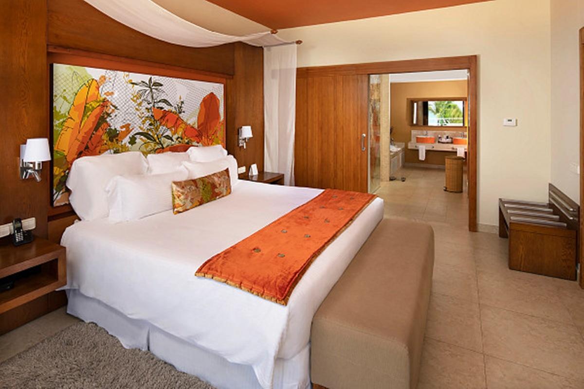 Breathless Punta Cana Resort & Spa (Adults Only) Ngoại thất bức ảnh A bedroom at the Hard Rock Hotel