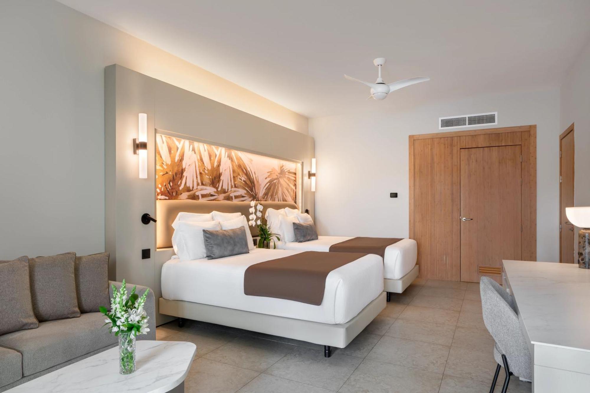 Breathless Punta Cana Resort & Spa (Adults Only) Ngoại thất bức ảnh Deluxe Room