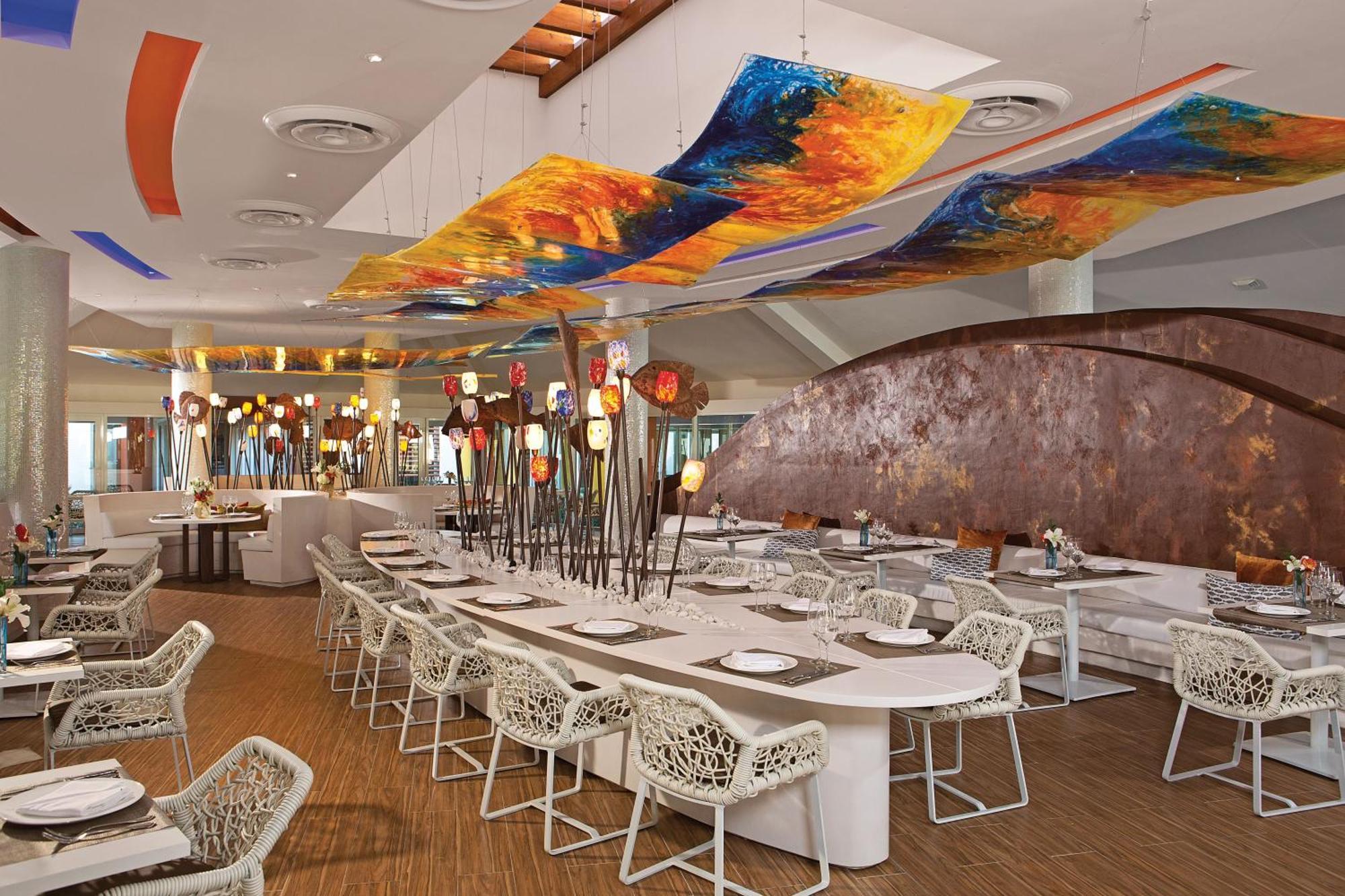 Breathless Punta Cana Resort & Spa (Adults Only) Ngoại thất bức ảnh The interior of the restaurant