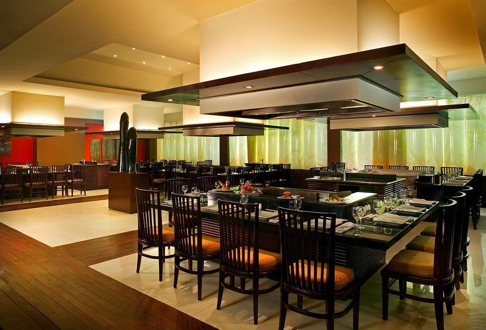 Breathless Punta Cana Resort & Spa (Adults Only) Ngoại thất bức ảnh The interior of a restaurant