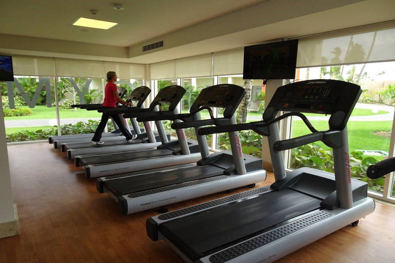 Breathless Punta Cana Resort & Spa (Adults Only) Ngoại thất bức ảnh Treadmills