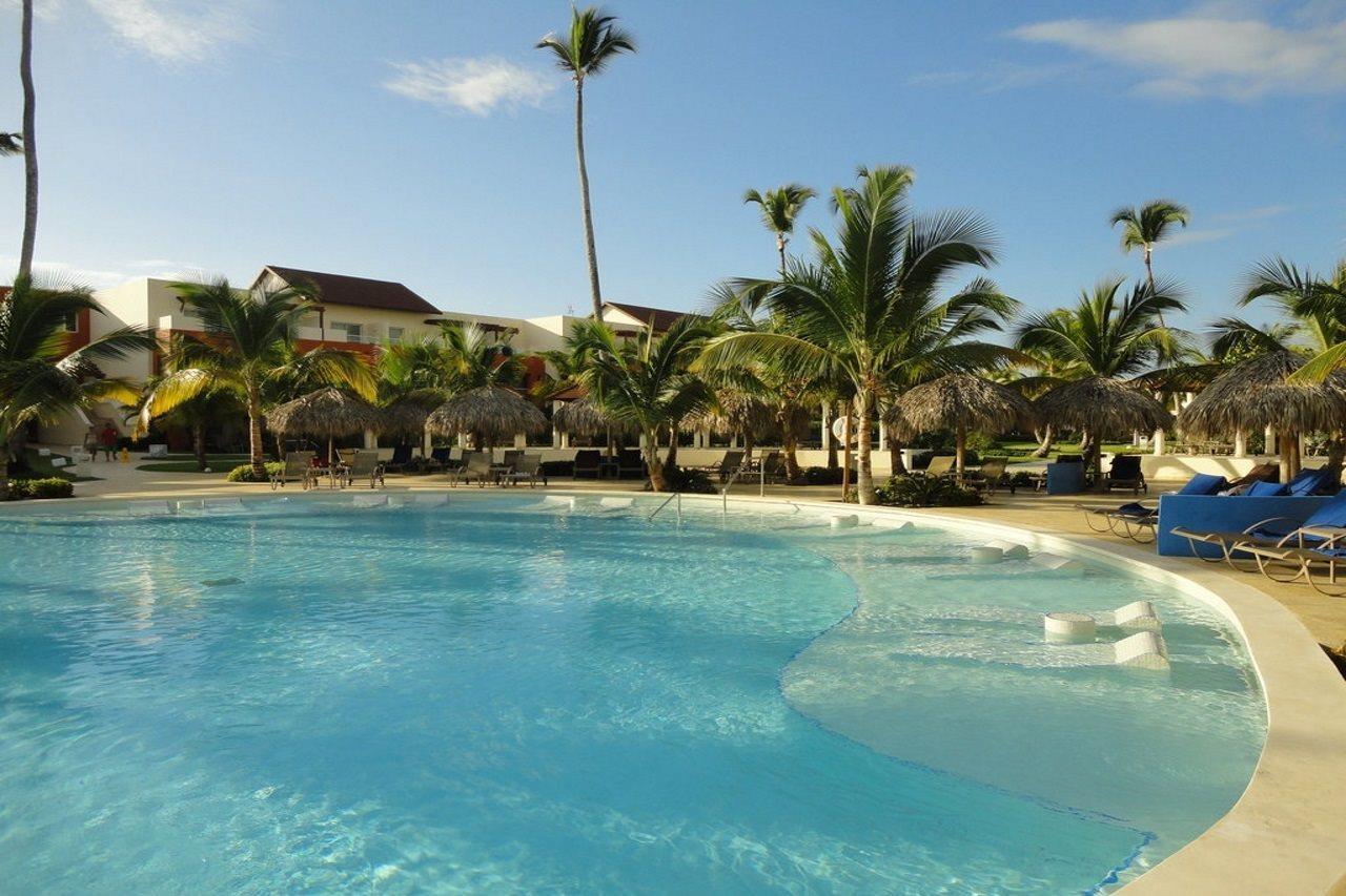Breathless Punta Cana Resort & Spa (Adults Only) Ngoại thất bức ảnh Pool at Iberostar Grand Hotel Bávaro